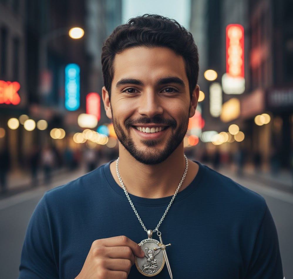 Collar Guardián Celestial - Tu Armadura de Fe y Estilo